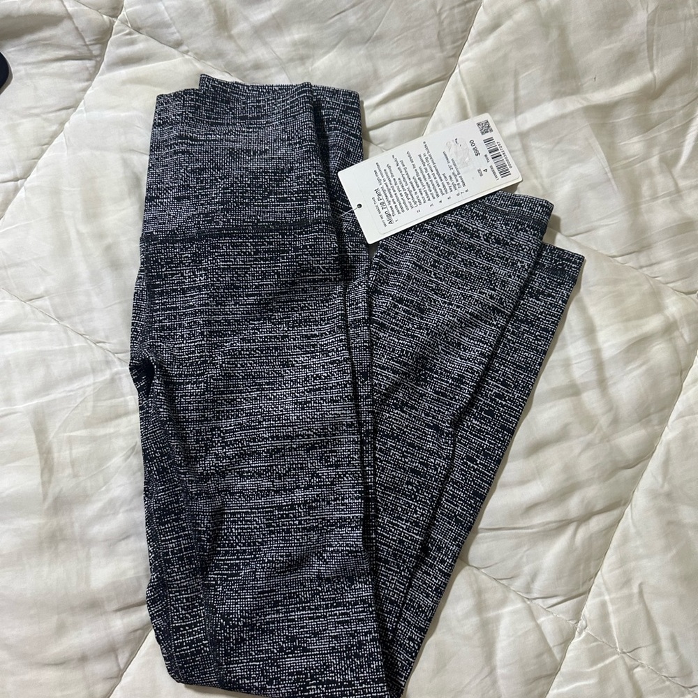 lululemon Align 7/8 size 4 Leggings